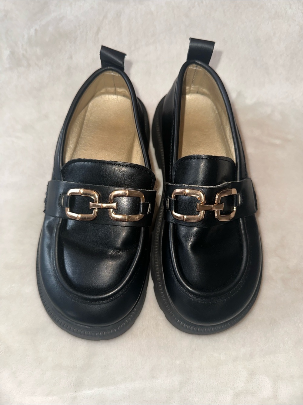 SHEIN Black Kids Loafers with Gold Chain Accent